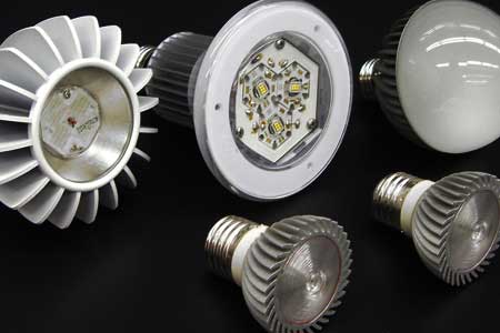 Razlike v kvaliteti in ceni LED luck