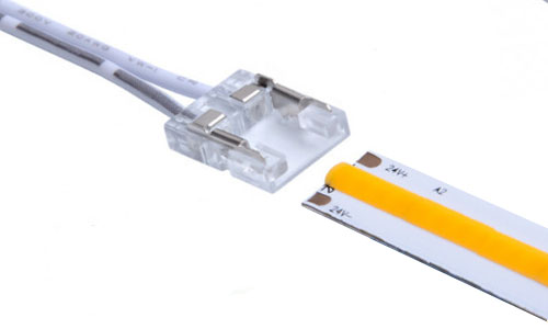Montaža konektorja za COB LED trak 1. korak